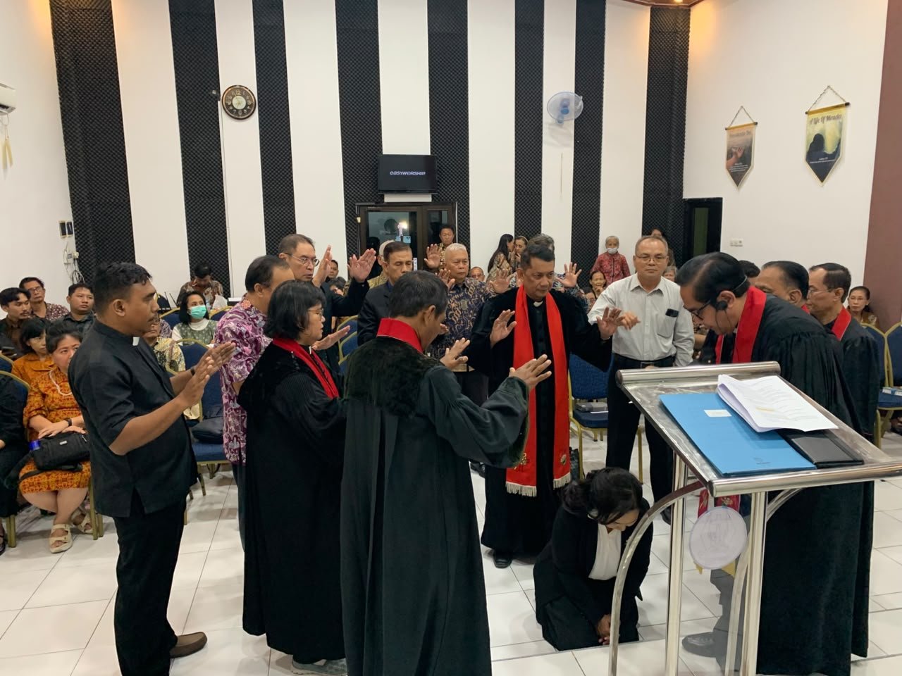 Mengucap Syukur dalam Kesetiaan Pelayanan: HUT Ke-39 GKRI Purwodadi dan Pentahbisan Evangelis