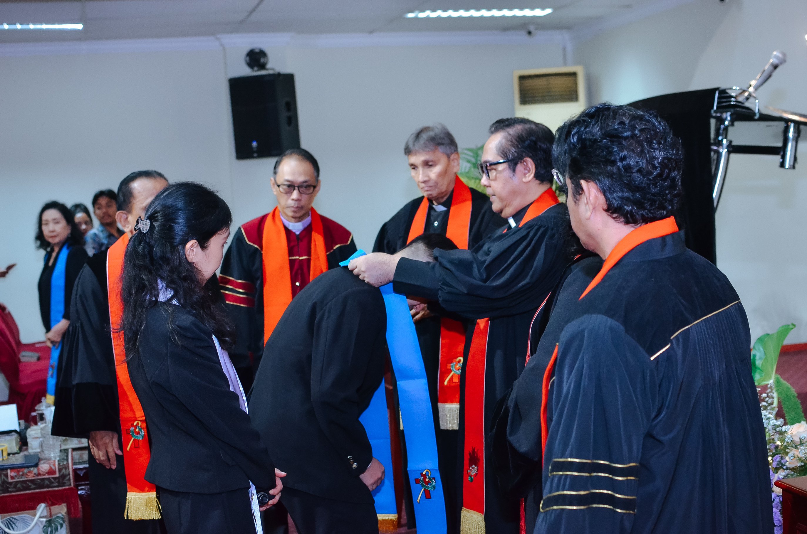 Penahbisan Evangelis GKRI Karmel: Panggilan Menderita demi Injil dan Pembentukan Karakter Kristus