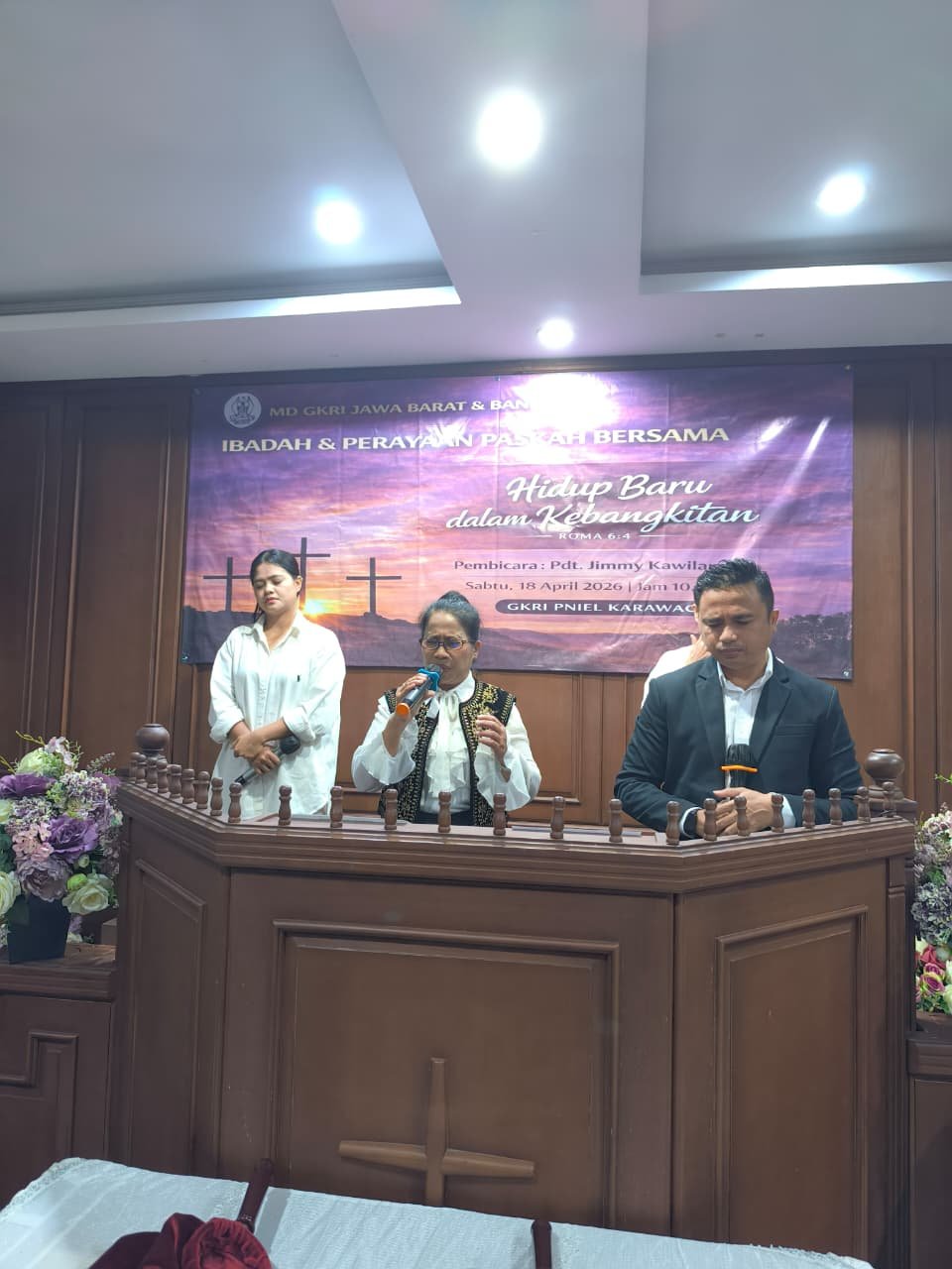 IBADAH & PERAYAAN PASKAH MD GKRI JABAR–BANTEN  Meneguhkan Hidup Baru dalam Kebangkitan Kristus. Roma 6:4