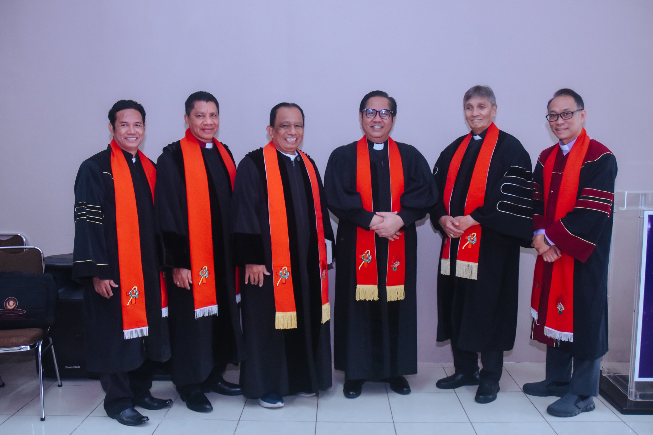 Penahbisan Evangelis GKRI Karmel: Panggilan Menderita demi Injil dan Pembentukan Karakter Kristus