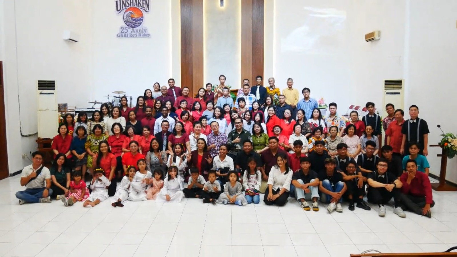 Refleksi 25 Tahun Perjalanan Iman: GKRI Roti Hidup Semarang Merayakan HUT yang "Unshaken"